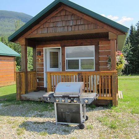 Beaver Creek Lodge And Cabins McBride Phòng bức ảnh