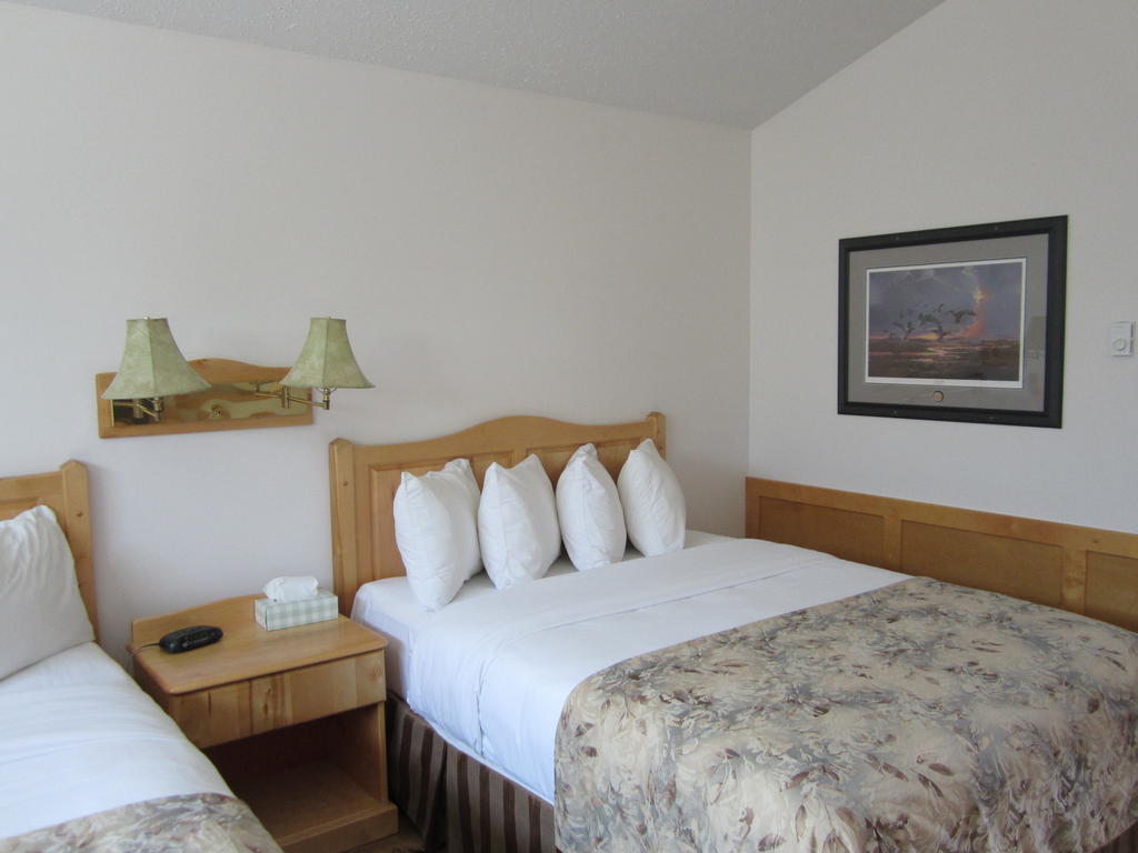 Beaver Creek Lodge And Cabins McBride Phòng bức ảnh