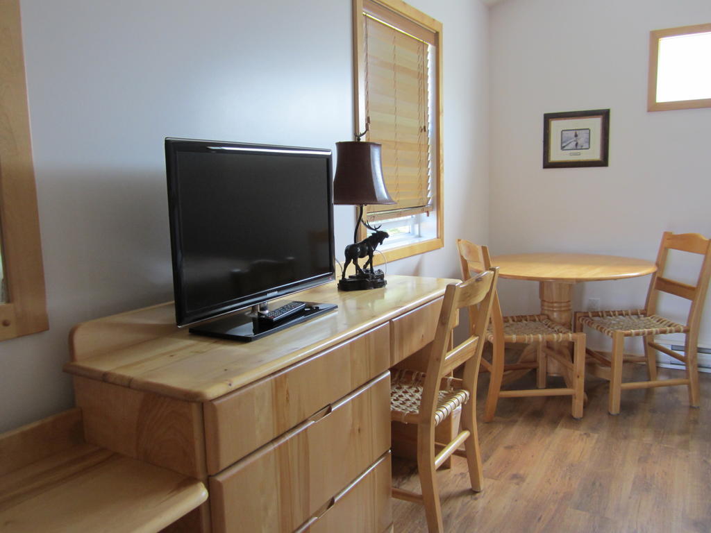 Beaver Creek Lodge And Cabins McBride Phòng bức ảnh