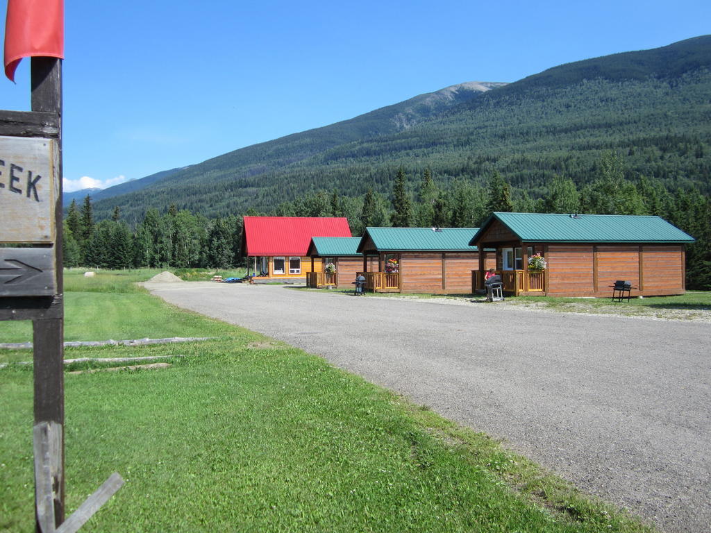 Beaver Creek Lodge And Cabins McBride Ngoại thất bức ảnh